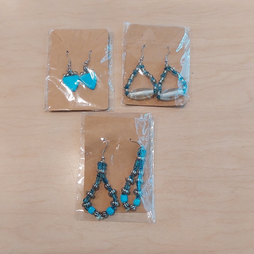 3 Pairs Of Elegant Blue Beaded Earrings - Picture 1 of 1
